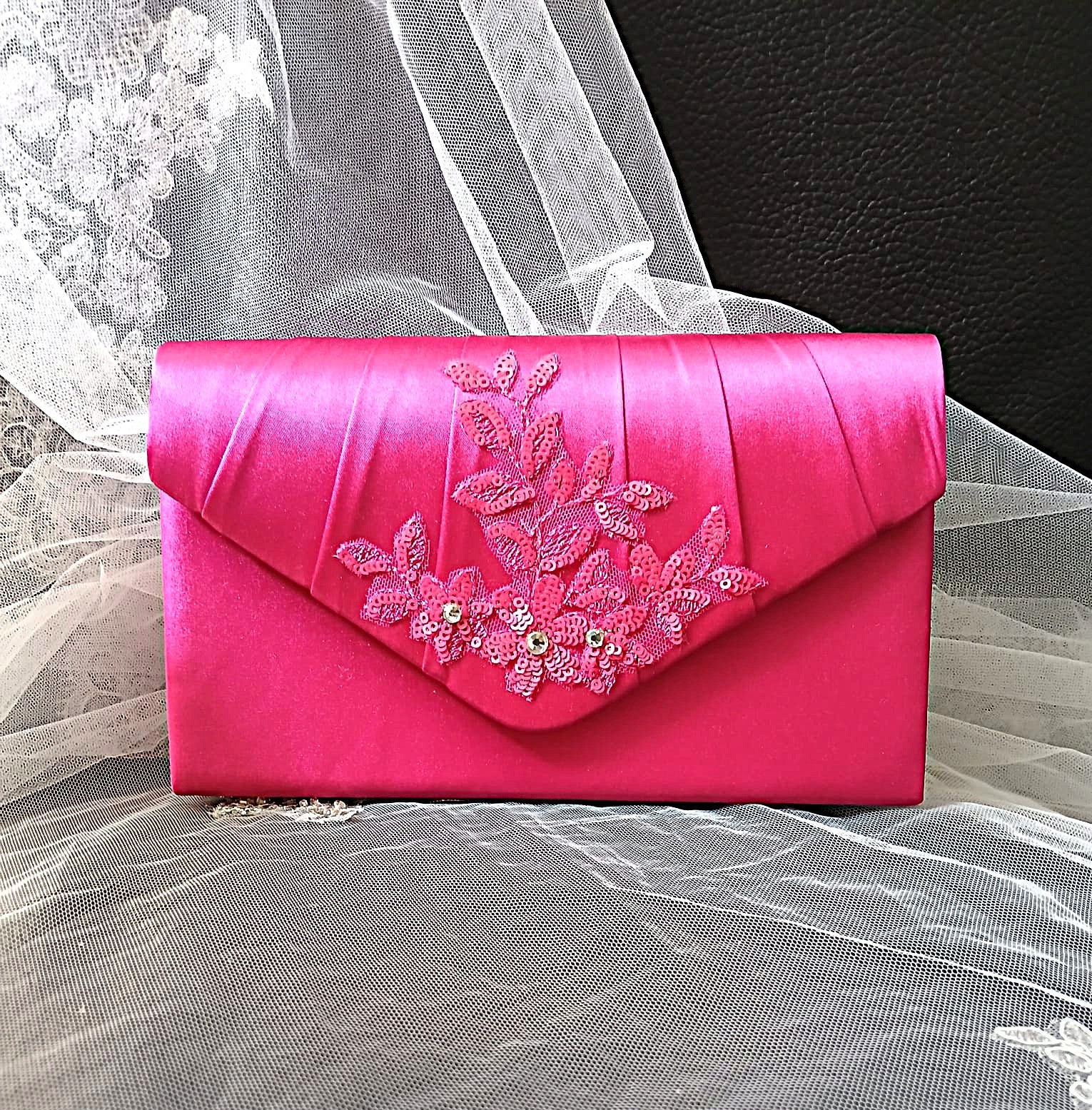 Fuchsia Satin Block Heel Shoes Hat & Clutch Set For Formal Event