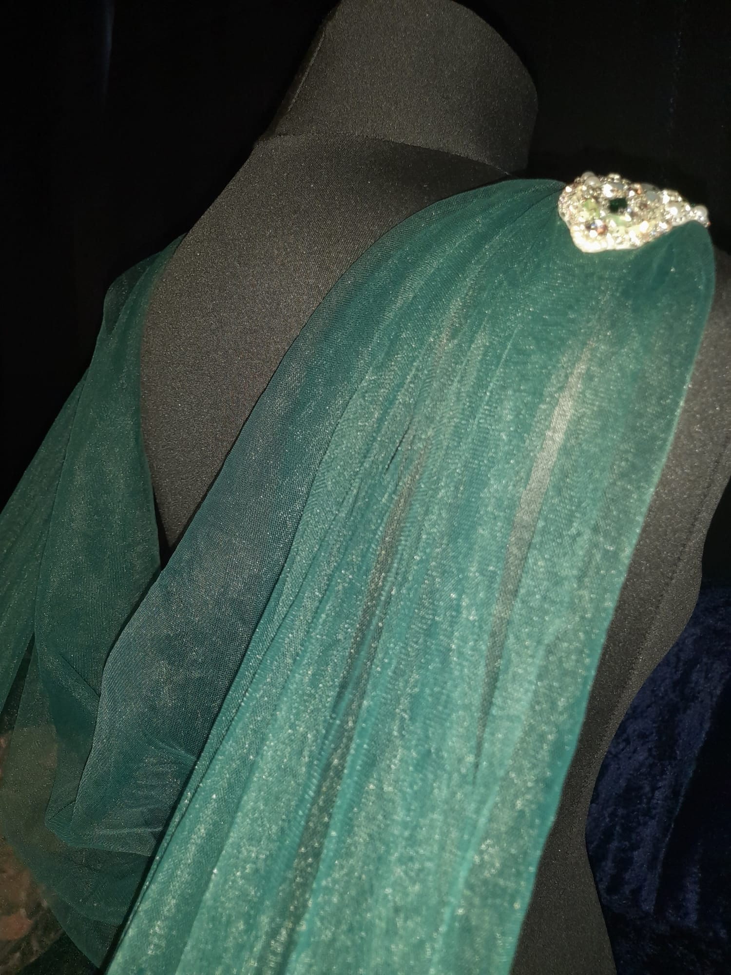 Unique Emerald Green Lace Edge Cloak for a Regal and Romantic Wedding Look