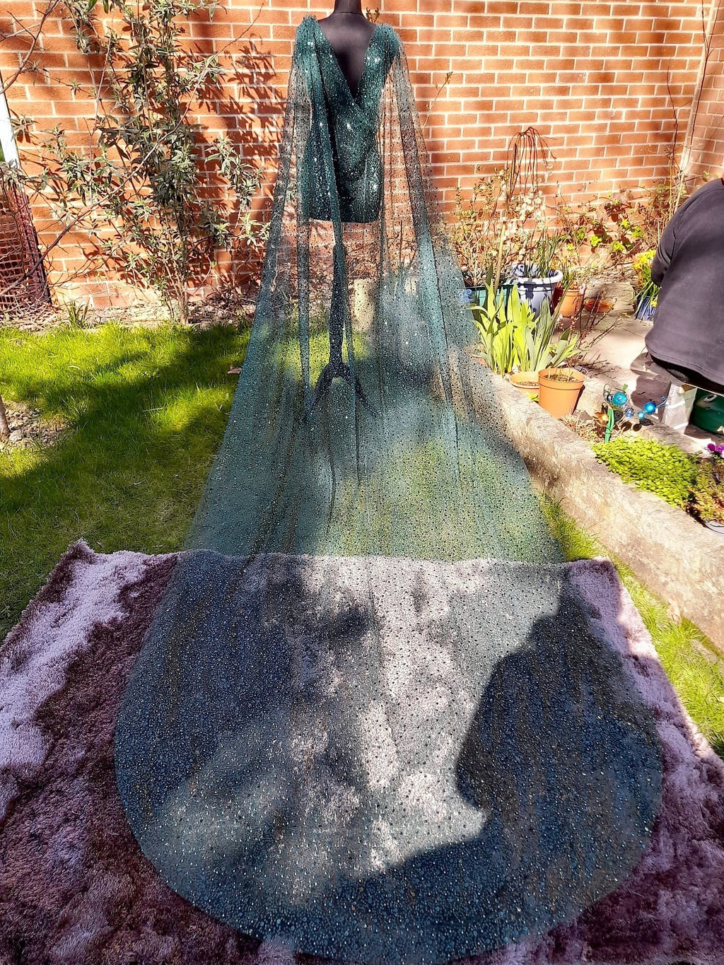 Elegant Emerald Green Cathedral Wedding Cape Veil - Dramatic Beaded Cloak for a Regal Look