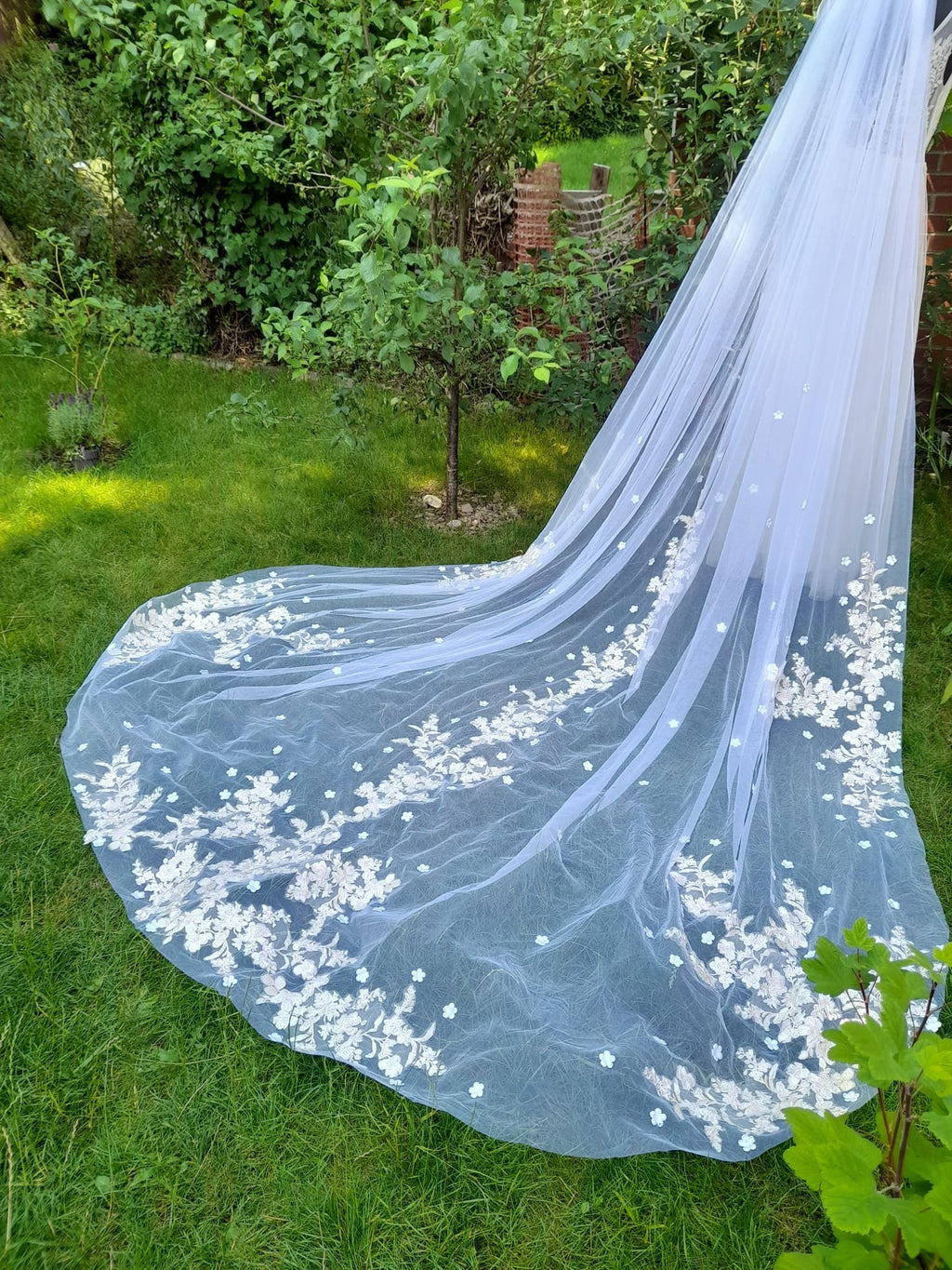 White Tulle Ivory Flowers One Tier Wedding Veil For Bride
