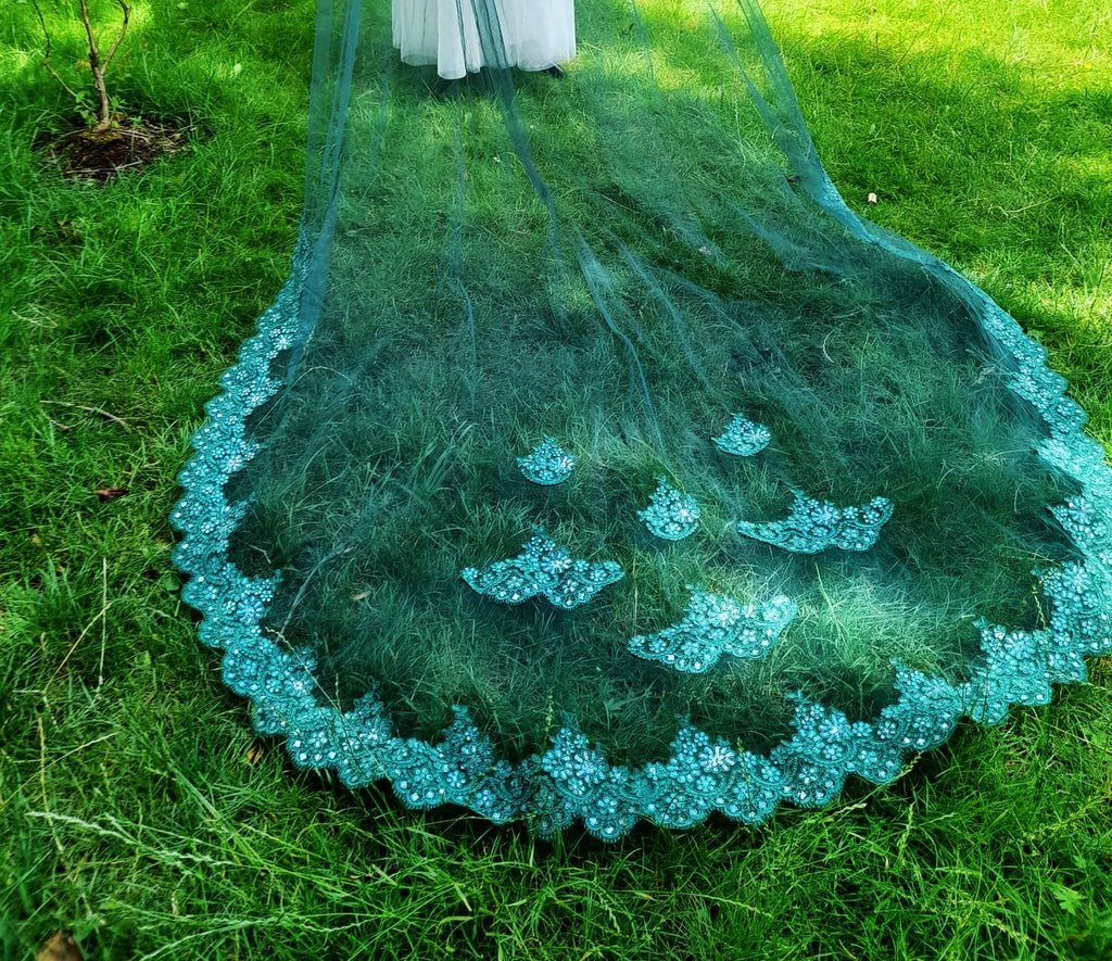 Unique Emerald Green Lace Edge Cloak for a Regal and Romantic Wedding Look
