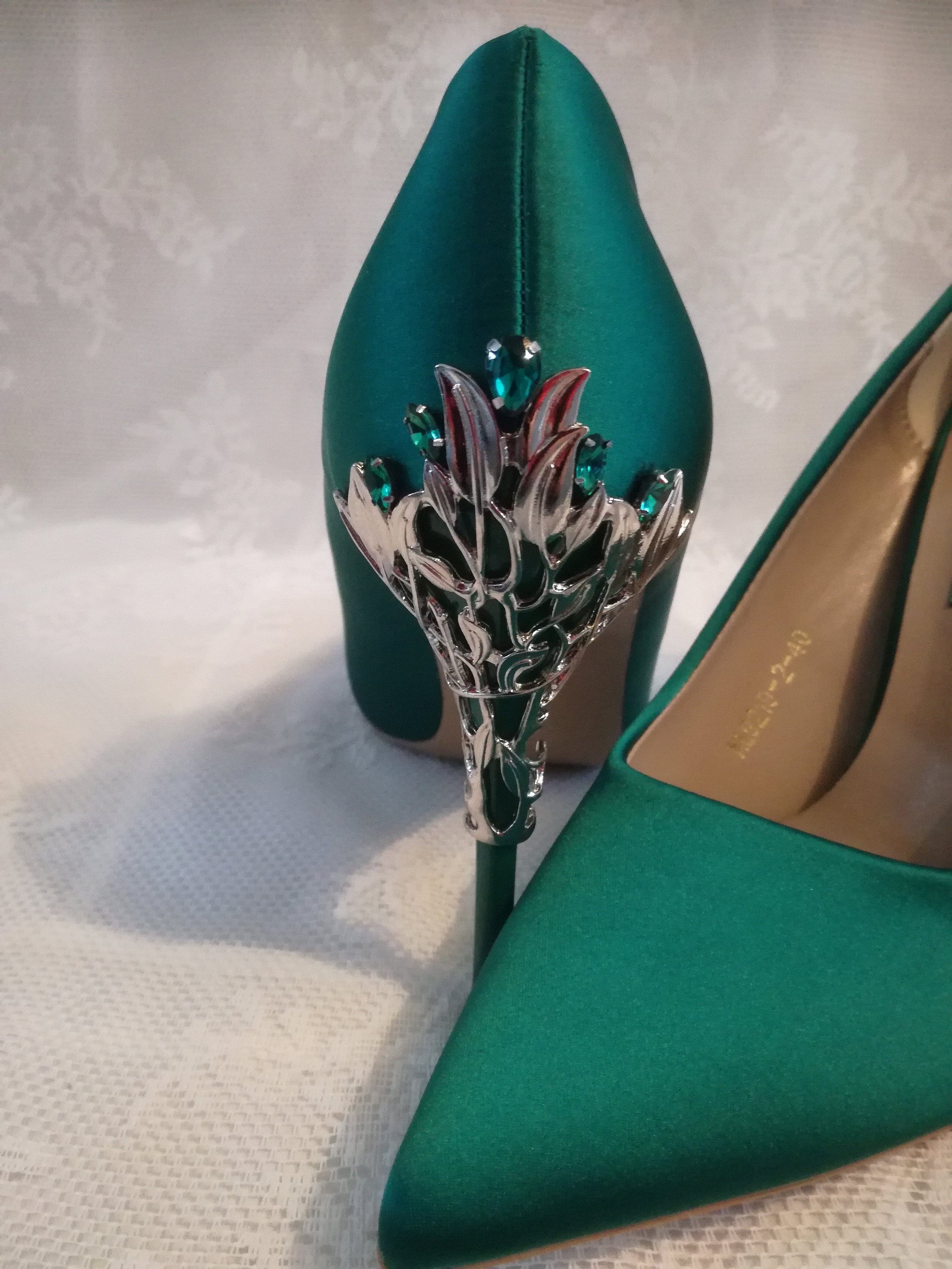 Emerald Green Satin Shoes - Elegant Gothic Wedding Heels for Bride