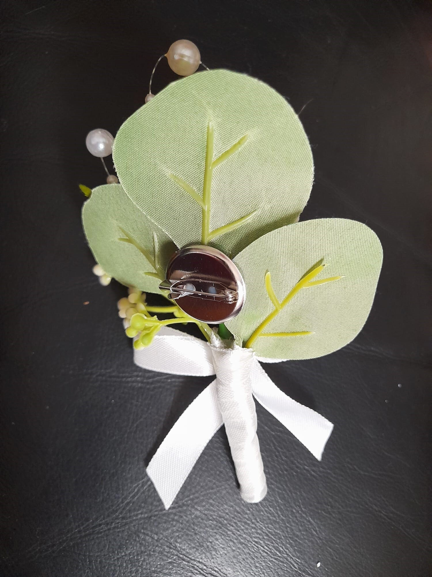 Ivory Floral Boutonniere for Groom's Wedding Attire - Handcrafted Buttonhole
