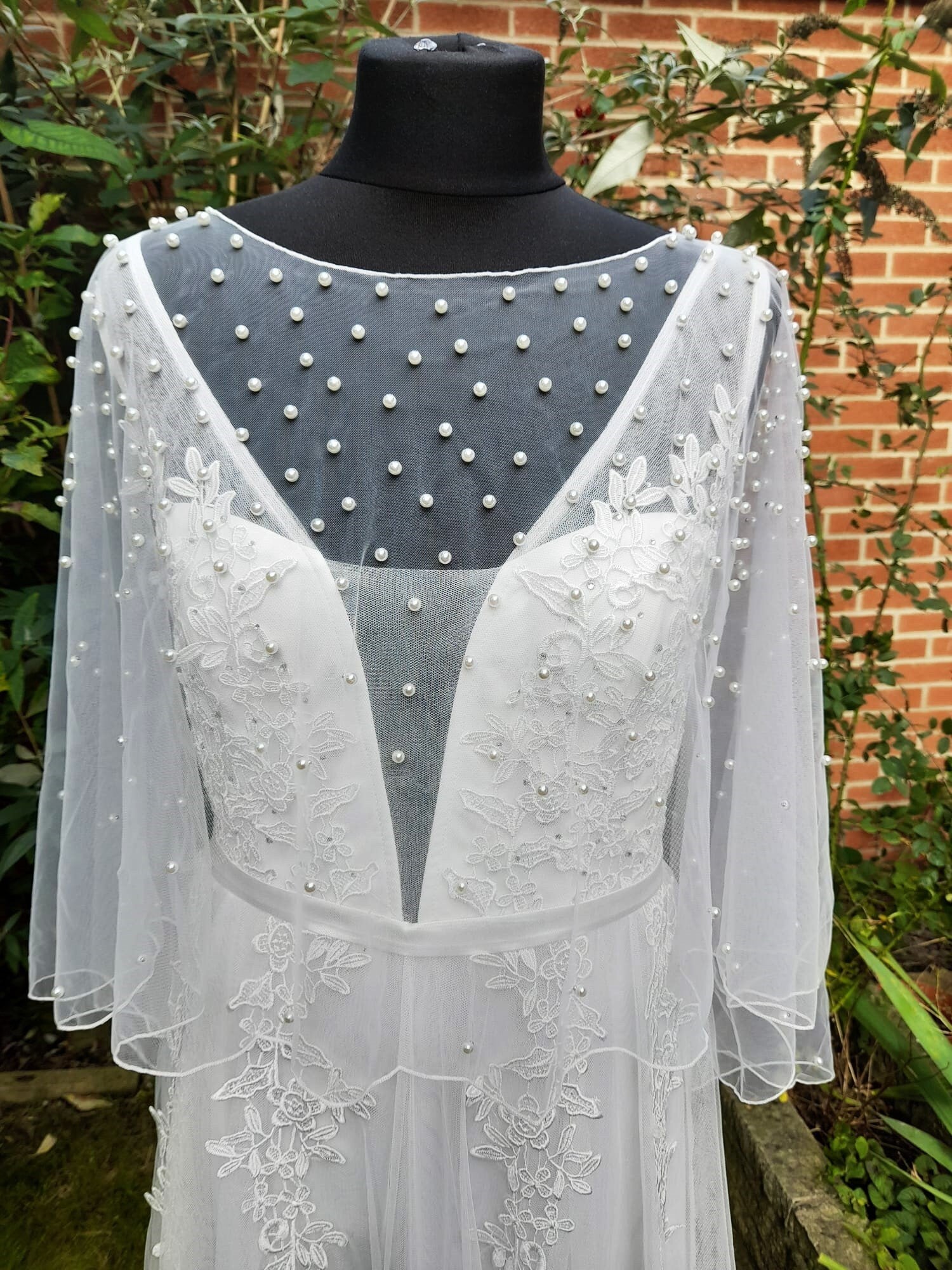 Pearl Embellished Short Wedding Cape - A Sophisticated Accessory for the Bride or Bridesmaid