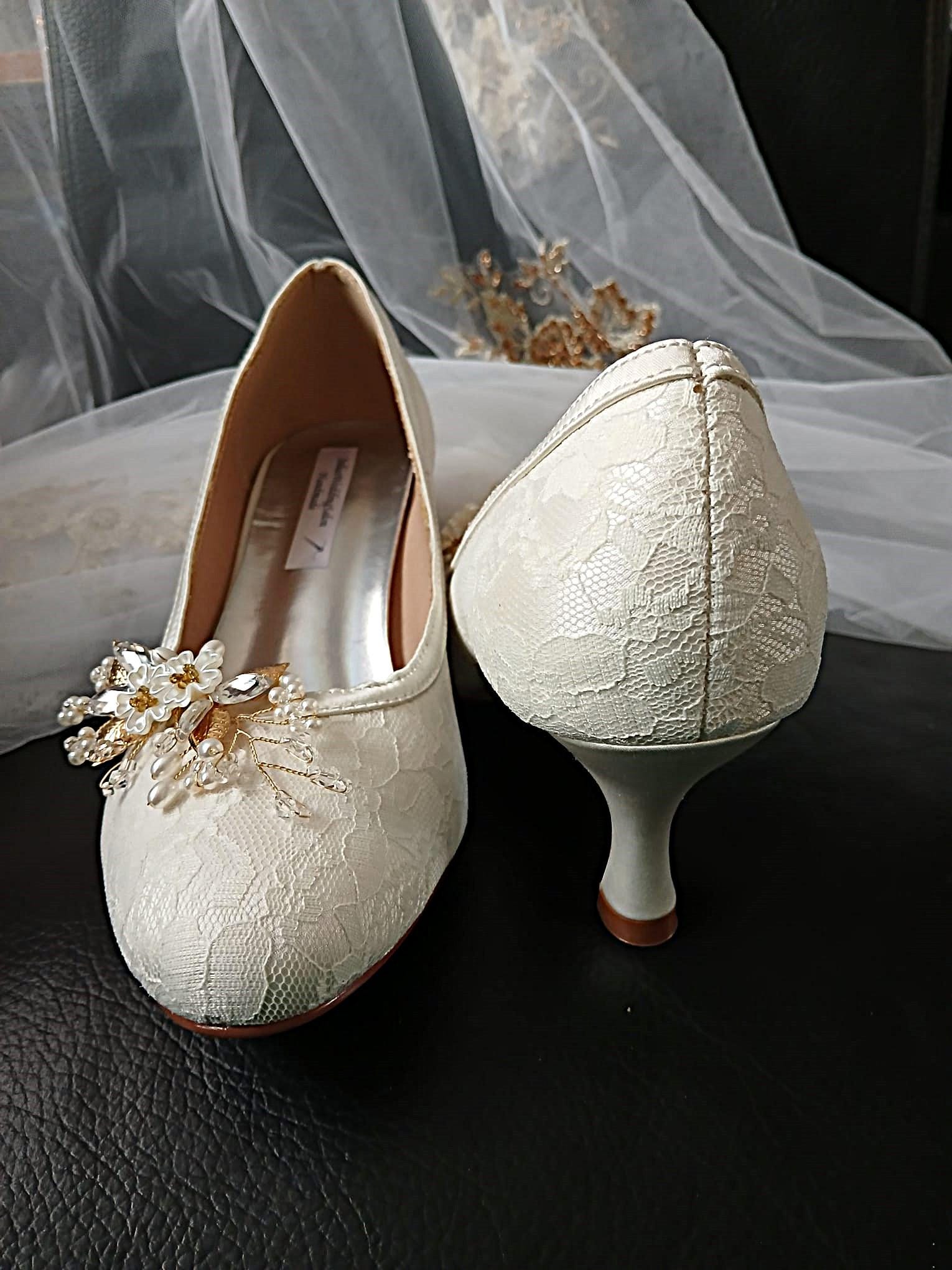 Ivory Lace Wedding Shoes with Clips & Matching Bag: Bridal Footwear Set