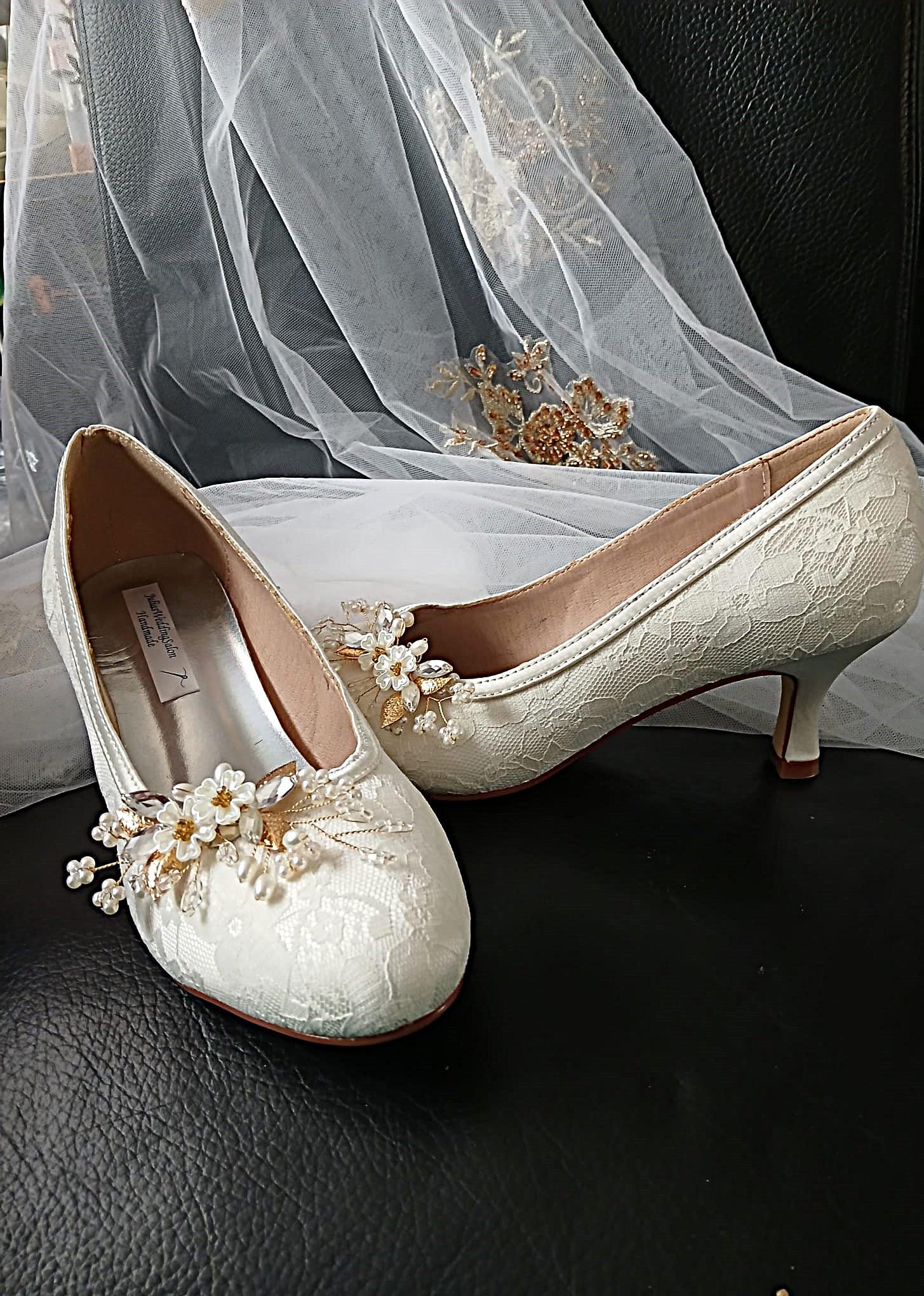 Ivory Lace Wedding Shoes with Clips & Matching Bag: Bridal Footwear Set