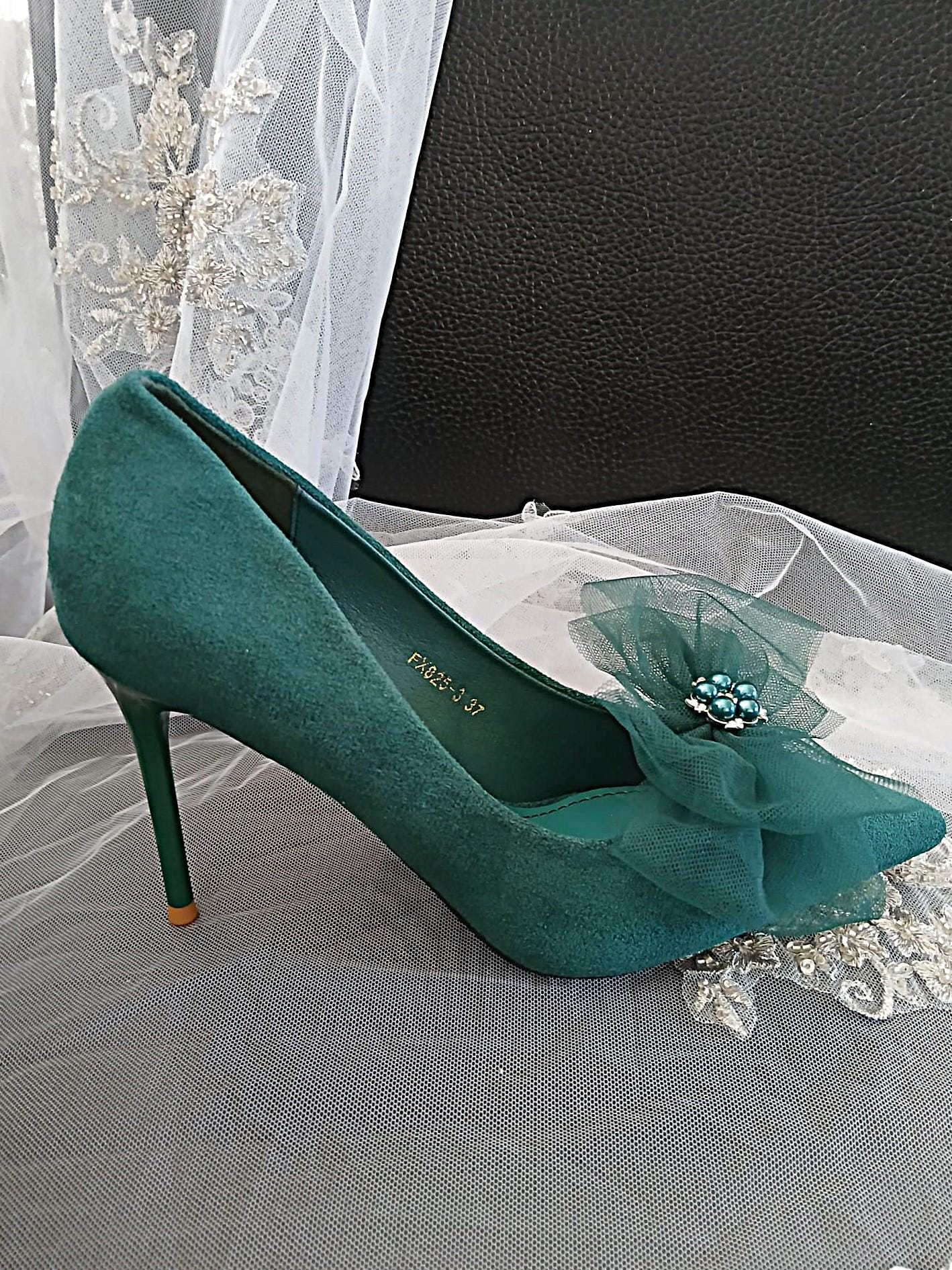 Emerald Green Suede Wedding Heels with Silver Clutch Bag