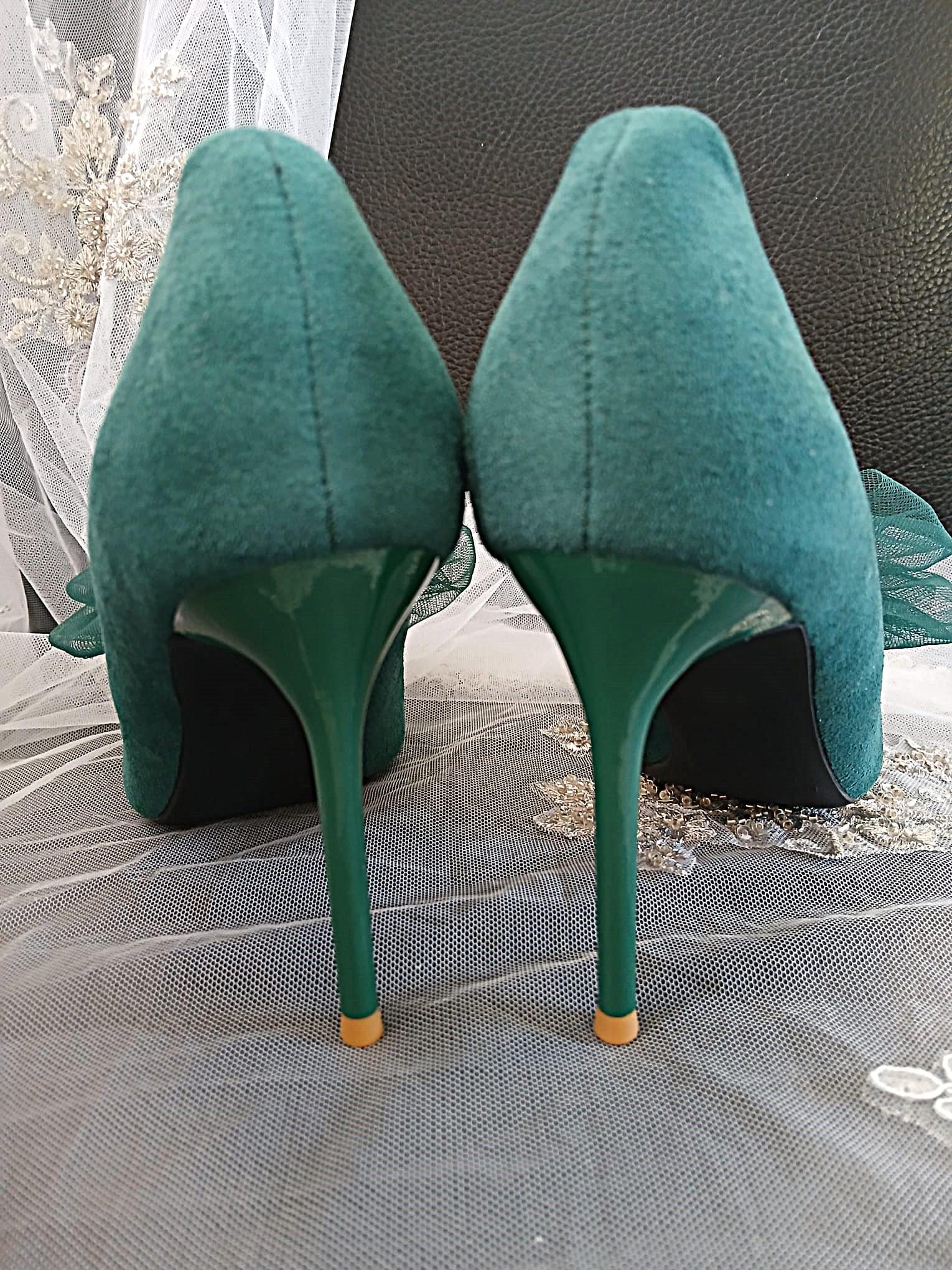 Emerald Green Suede Wedding Heels with Silver Clutch Bag