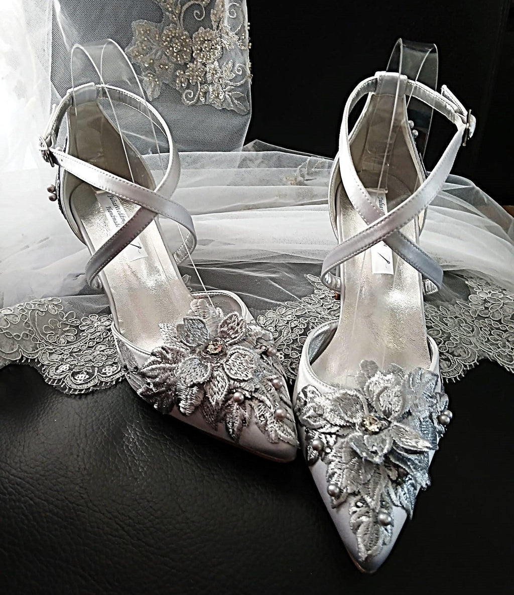 Silver Grey Floral Block Heel Sandal Set: Clutch Bag & Hat