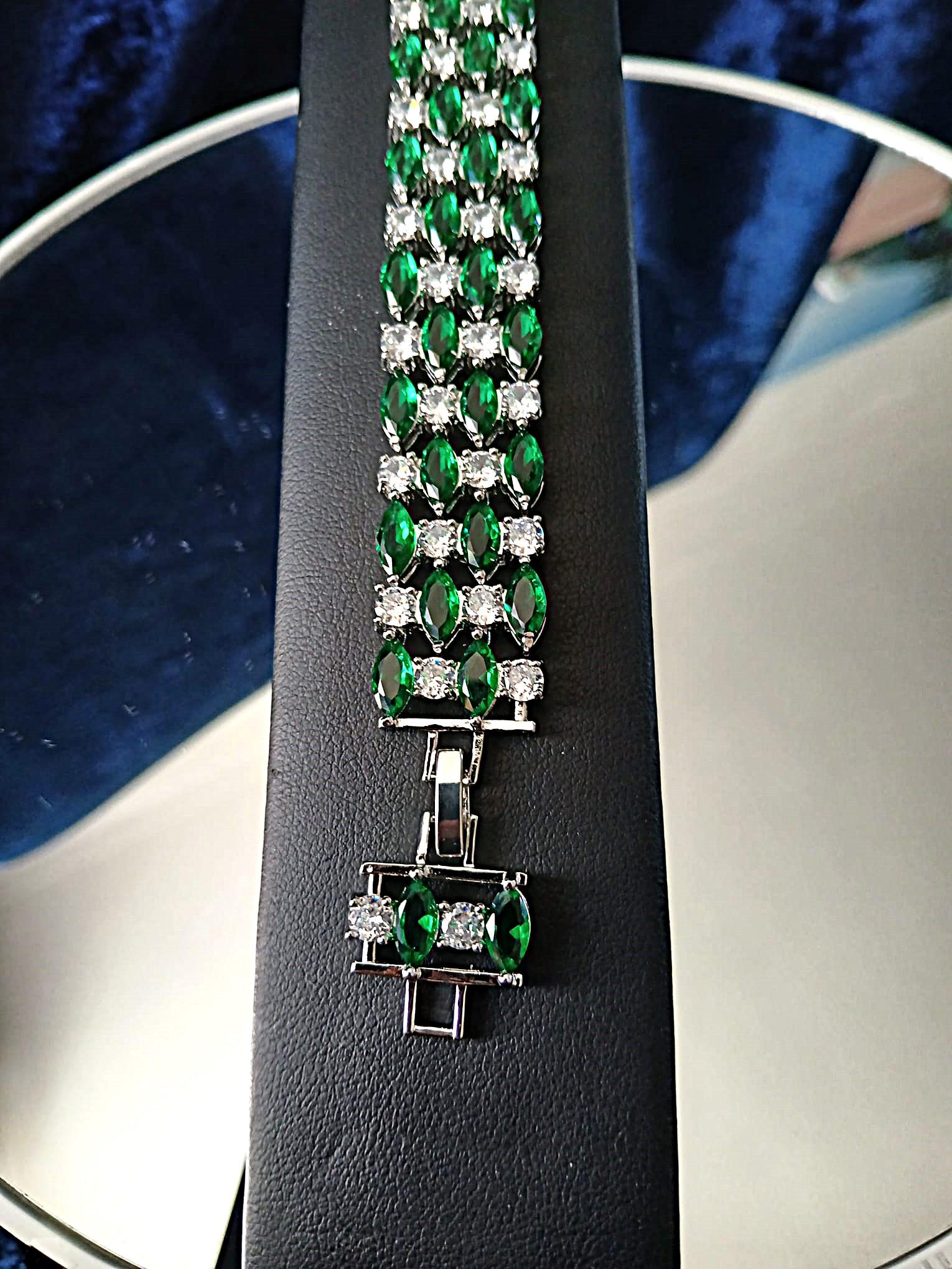 Emerald Green Swarovski Crystal Bracelet: Silver Plated Copper