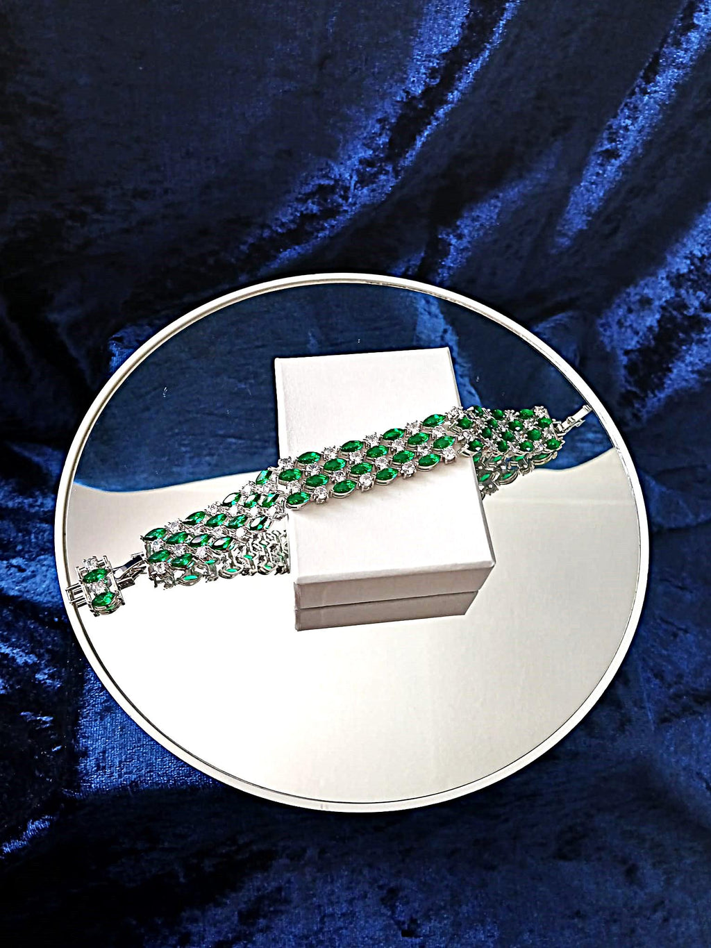Emerald Green Swarovski Crystal Bracelet: Silver Plated Copper