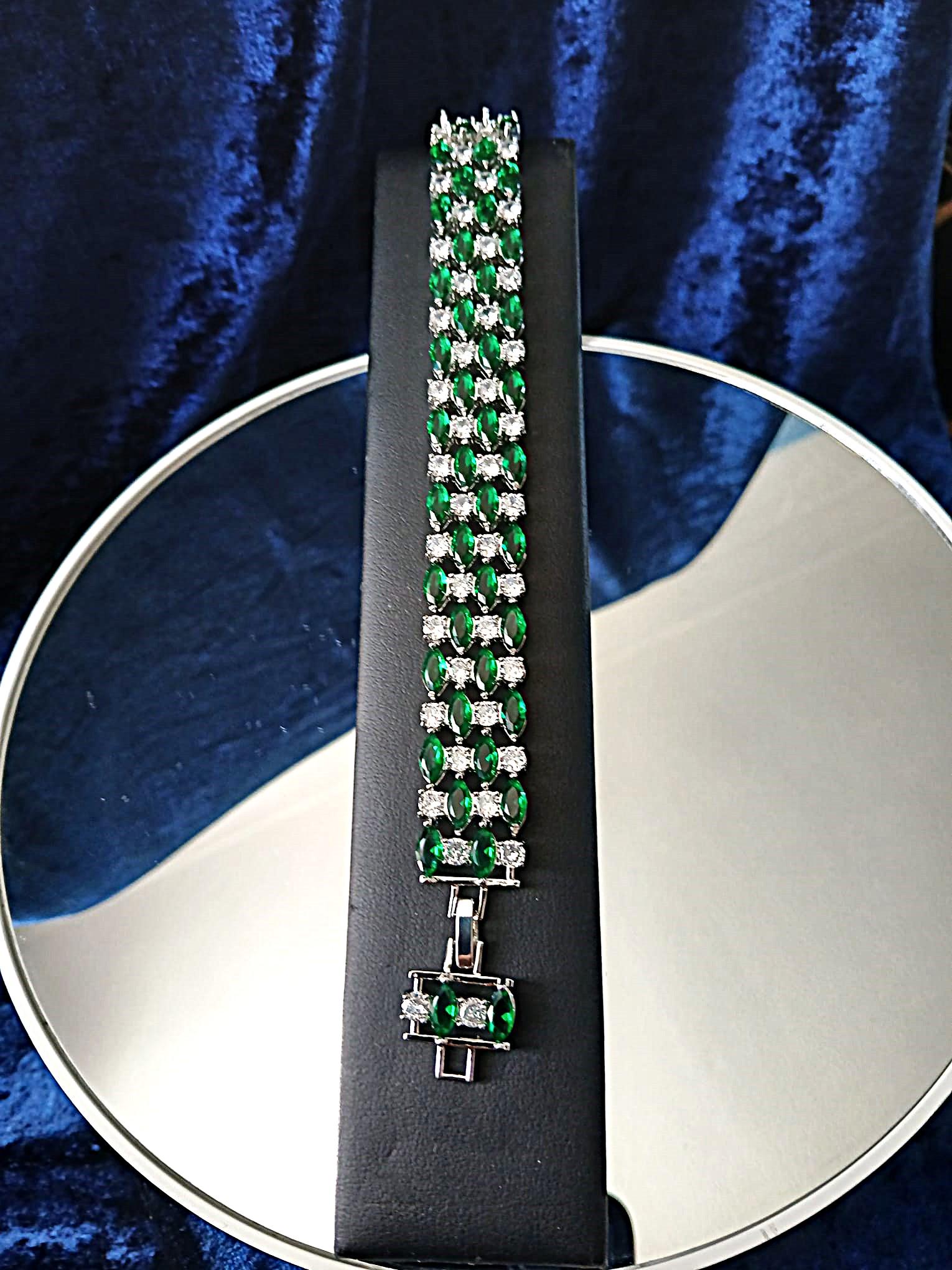 Emerald Green Swarovski Crystal Bracelet: Silver Plated Copper