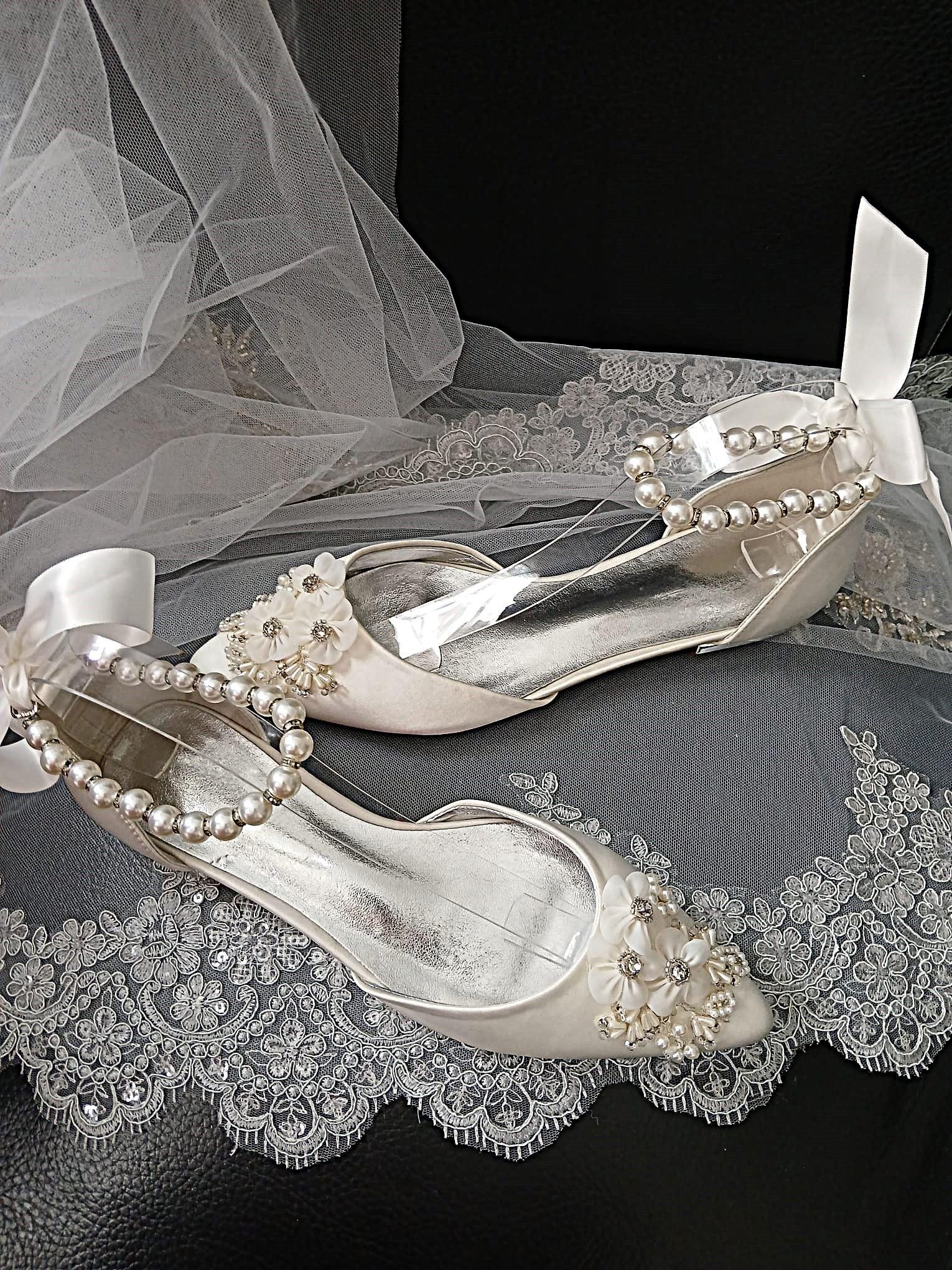 Ivory Floral Flat Shoe Hat and Clutch Set for Formal Events