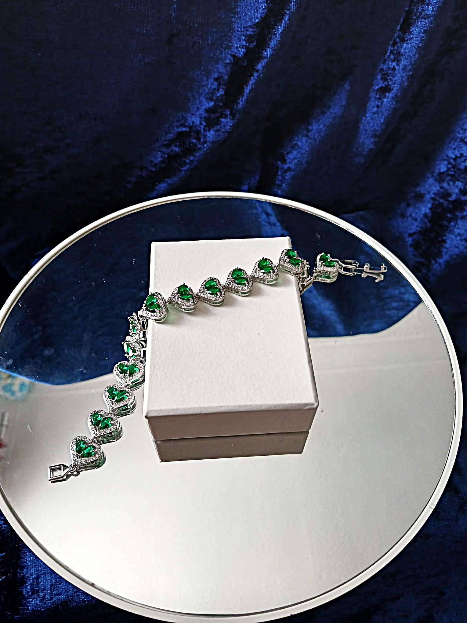 Emerald Green Heart Bracelet: Swarovski Crystals in Silver Setting