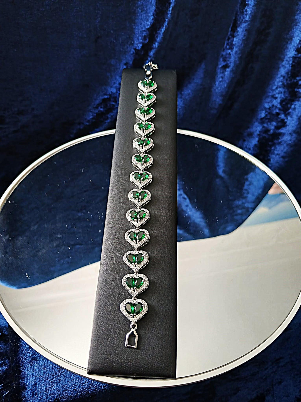 Emerald Green Heart Bracelet: Swarovski Crystals in Silver Setting