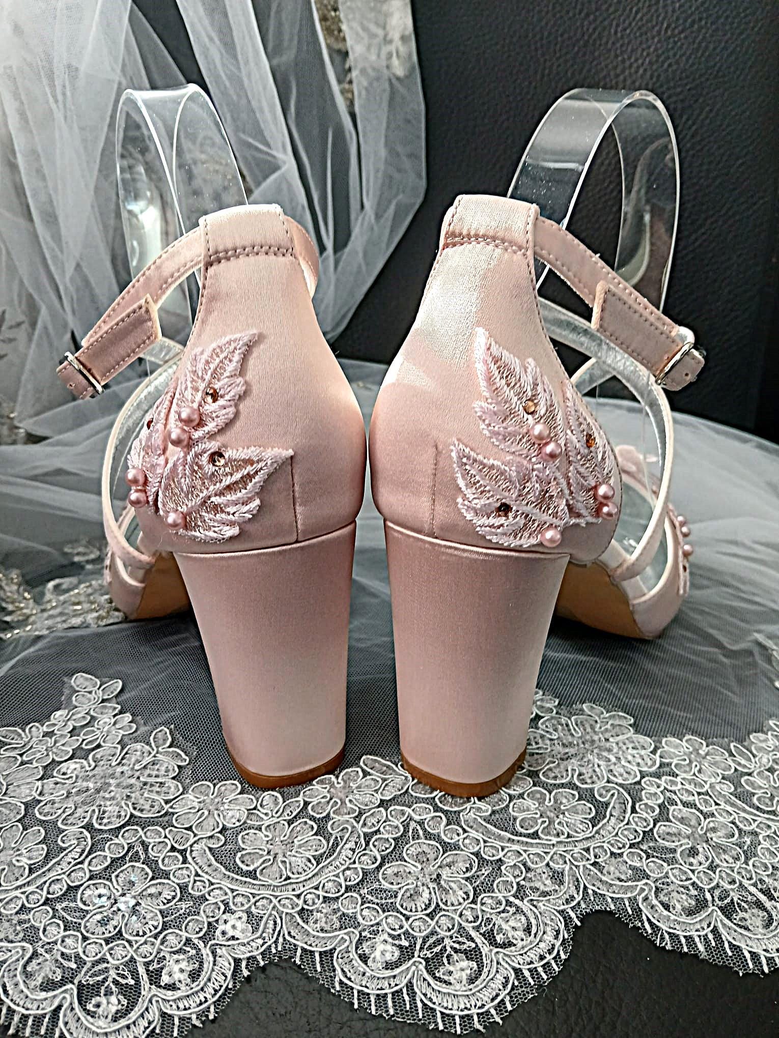New Pink Powder Floral Block Heel Sandal & Clutch Set: Formal Occasion Footwear