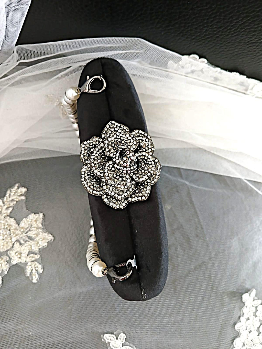 Black Velvet Evening Clutch: Pearl Handle, Flower Closure
