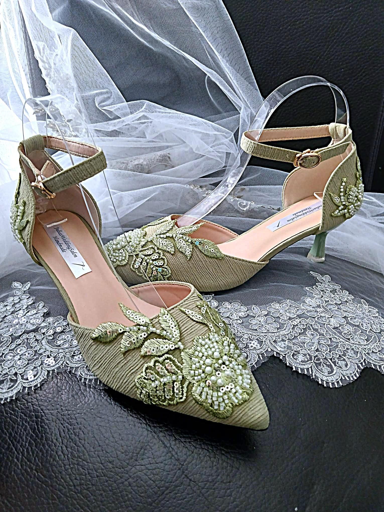 Sage Green Floral Sandal Shoes Set: Mid Heel Shoes, Hat & Clutch