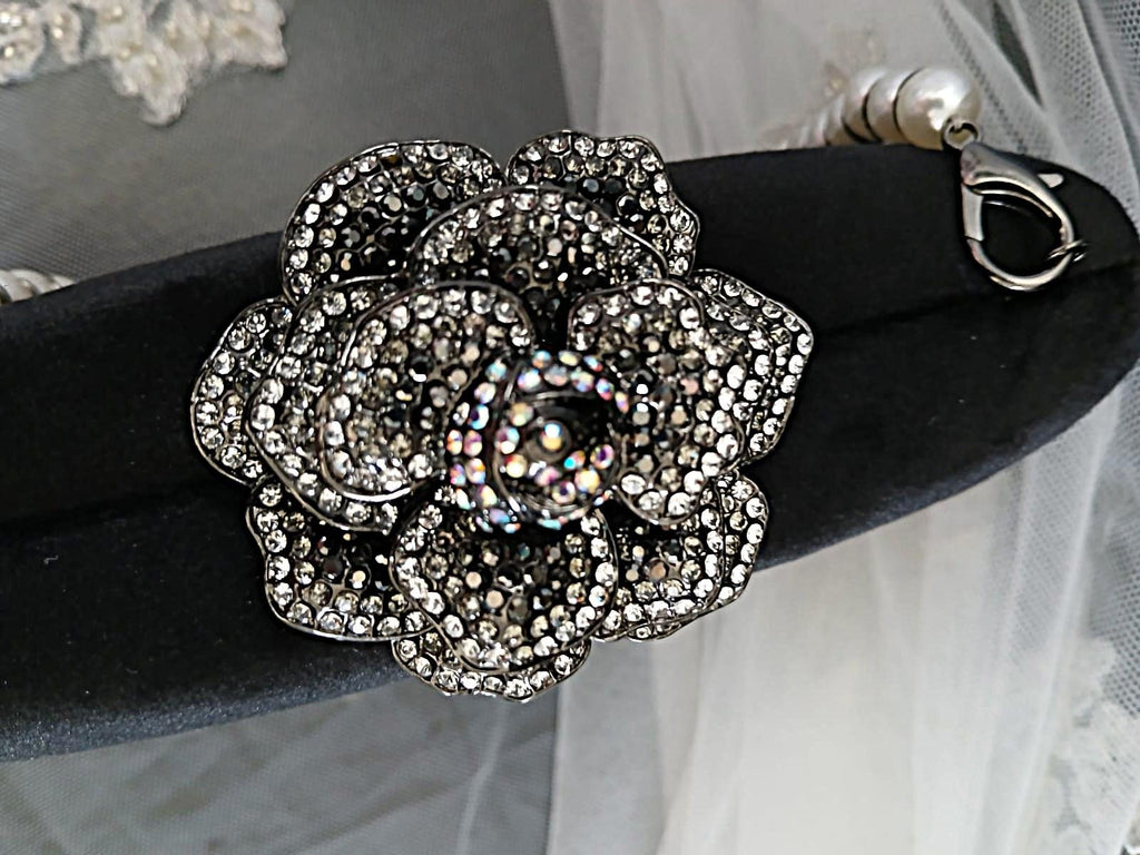 Black Velvet Evening Clutch: Pearl Handle, Flower Closure