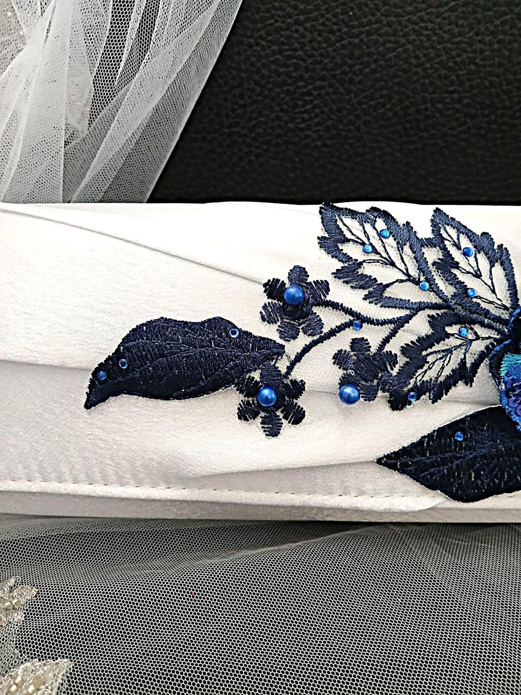 New White Satin Evening Clutch Bag With Floral Design And Chain Handle