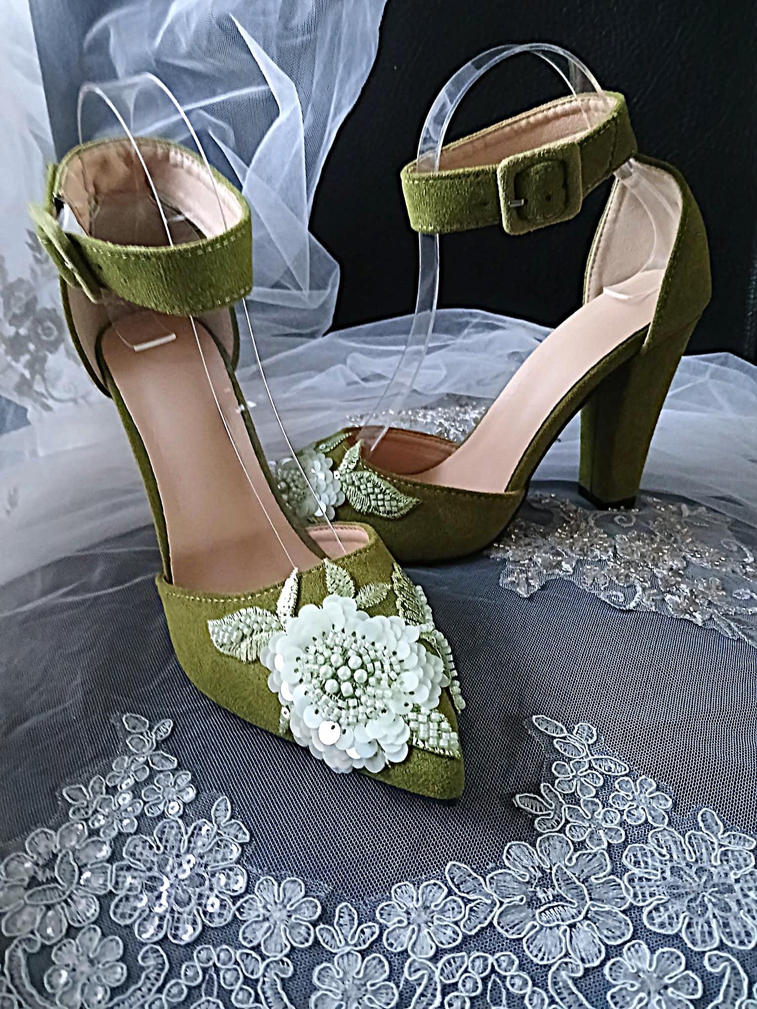 Olive Green Suede Floral Block Heel Sandal & Clutch Set: Formal Occasion Footwear
