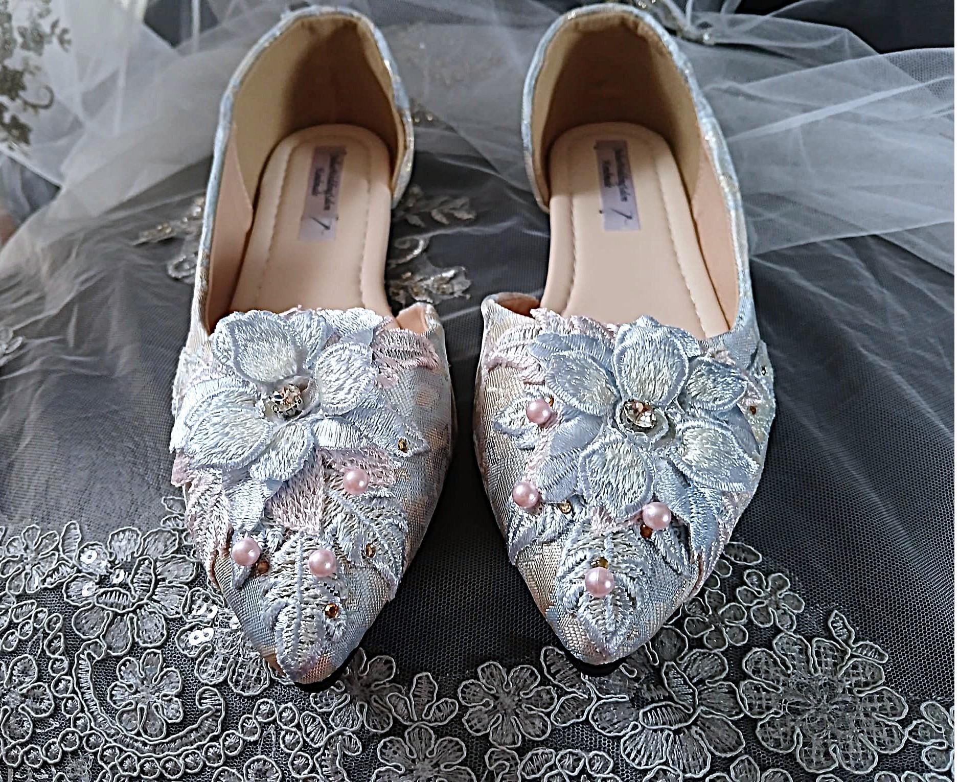 Light Blue Floral Flat Shoes Hat and Clutch Bag Set: Formal Event Footwear